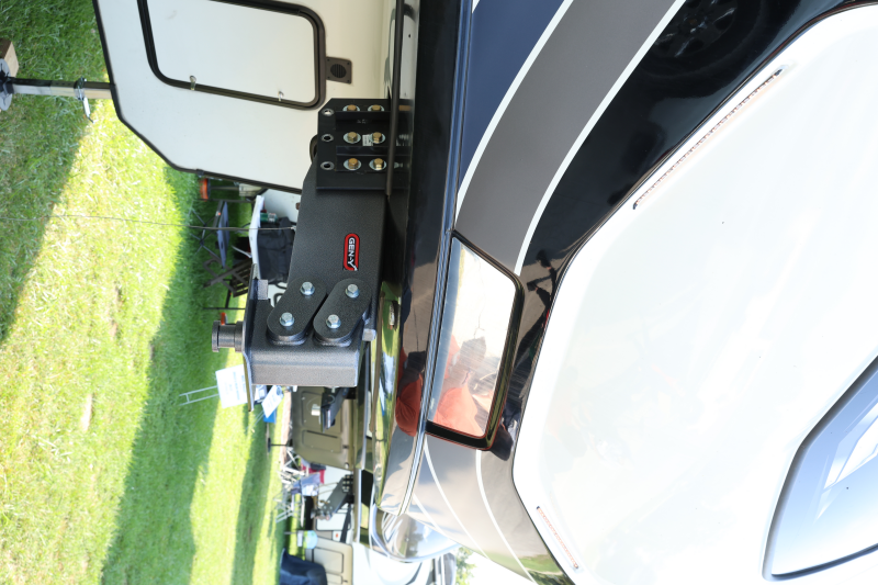 Gen-Y Executive Torsion-Flex 5th Wheel King Pin Box (2.5K-4.5K PW Range 30K Towing)