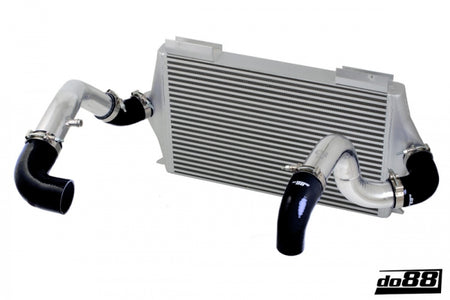 do88 92-98 Volvo 740/940 Turbo (76mm Throttle) BigPack Intercooler Kit w/Black Hoses