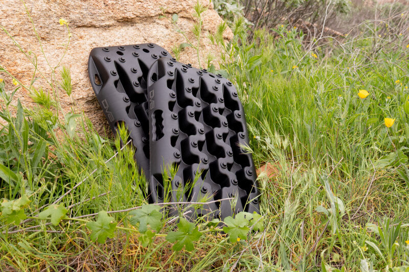 DV8 Offroad DV8 Xtract Mini Traction Board | Pair | Black